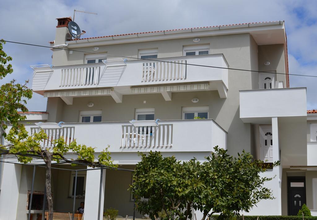 Apartments Pineta Franko Fazana Exterior photo